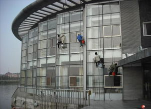提升城市形象，保障建筑安全——臨桂縣工廠高空清潔與開荒保潔服務全解析